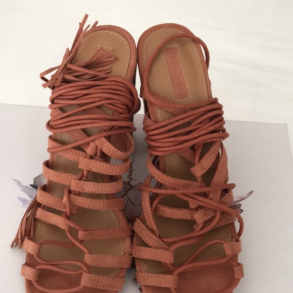 Coral laced up heeled sandals - Picture 8 of 8